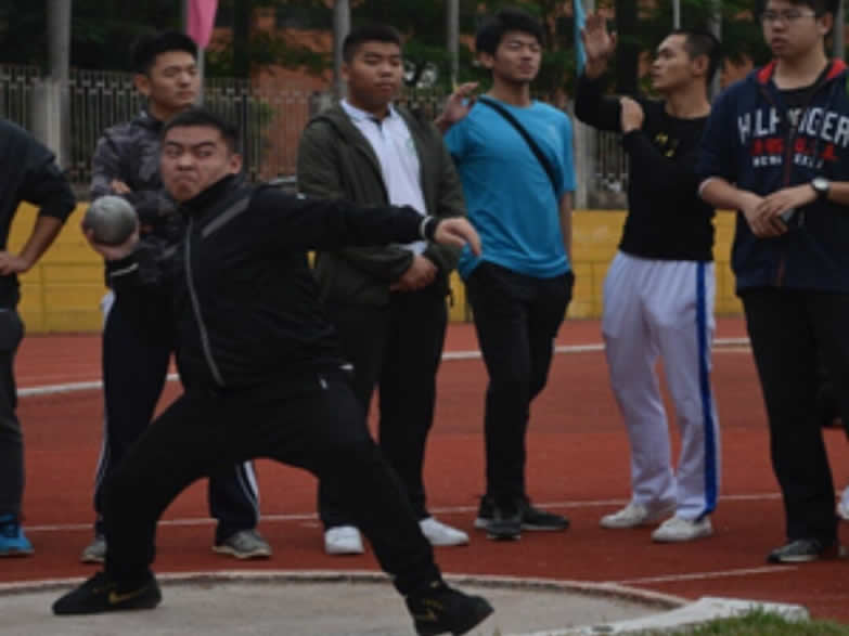 决胜赛场，斗志昂扬