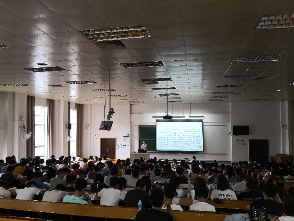 太阳成集团tyc9728与公共实验教学中心联合举办实验室安全管理专题培训