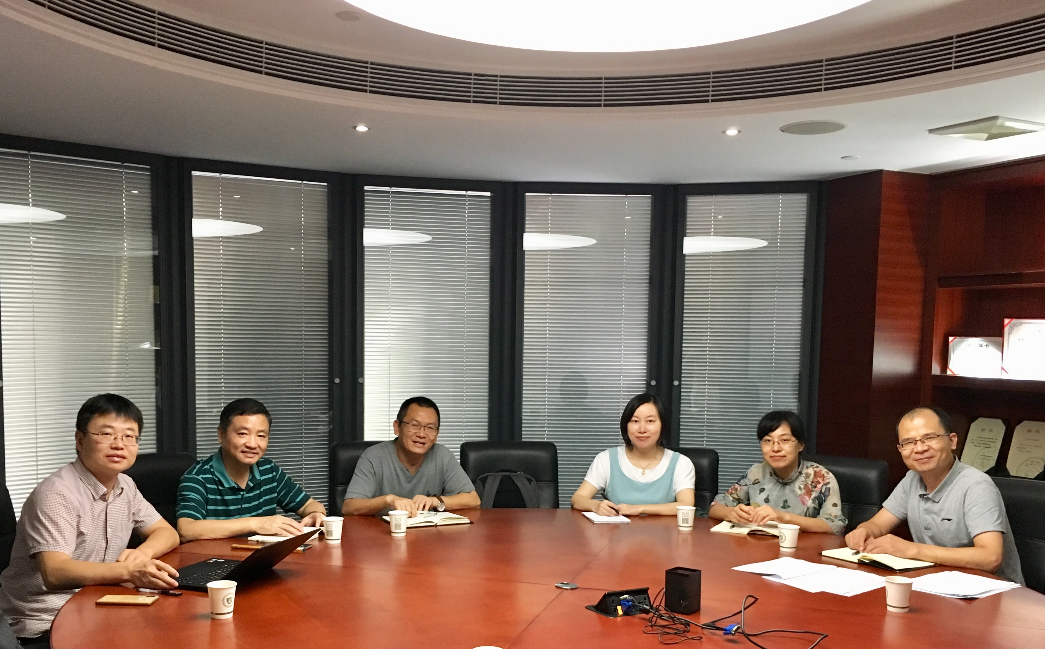 太阳成集团tyc9728直属部门工会顺利召开第一次全体委员工作会议