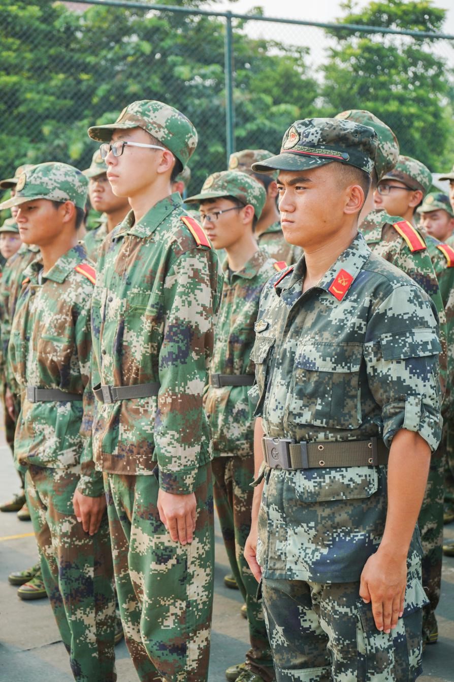 恰同学少年 风华正茂 | 太阳成集团tyc97282019级新生军训圆满结束